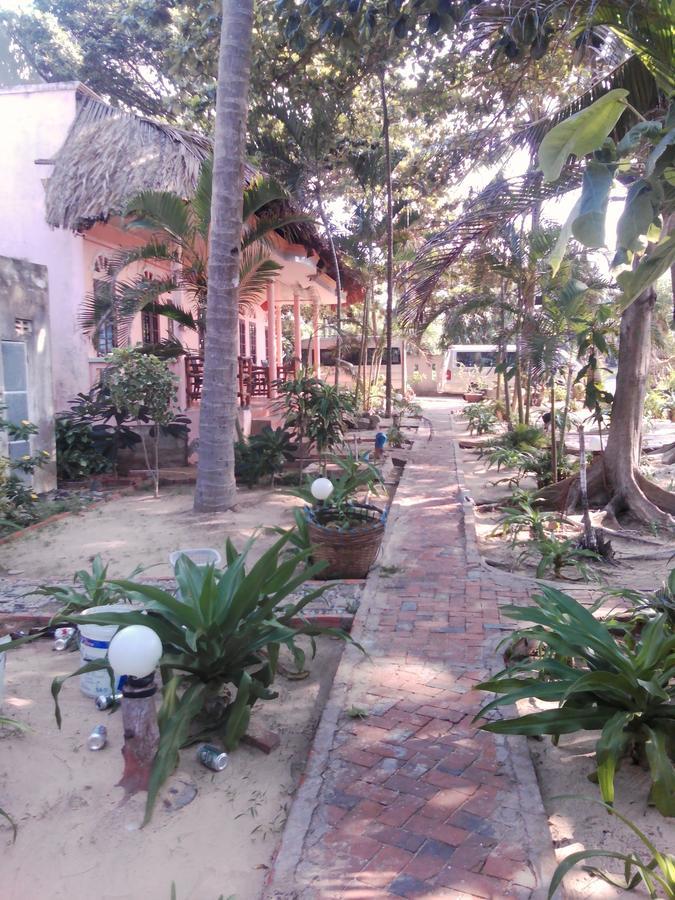 Bien Dua Backpacker Hotel Phan Thiet Exterior photo