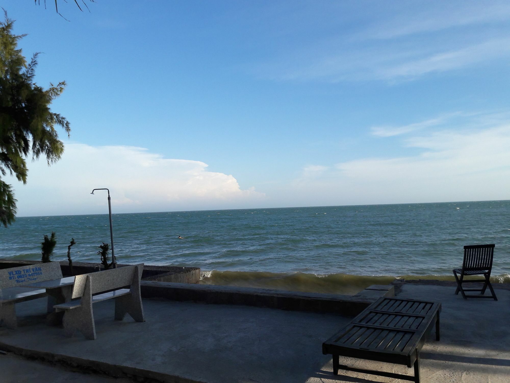 Bien Dua Backpacker Hotel Phan Thiet Exterior photo