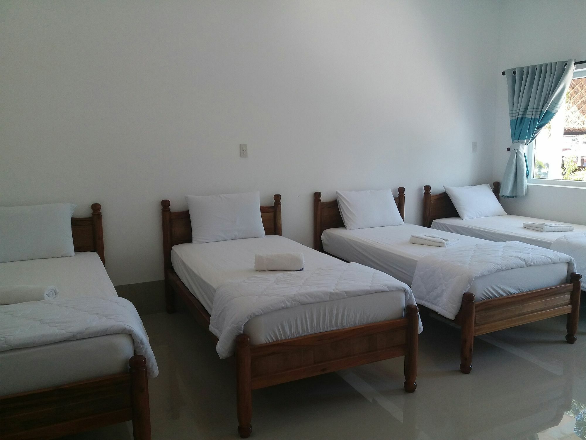 Bien Dua Backpacker Hotel Phan Thiet Exterior photo